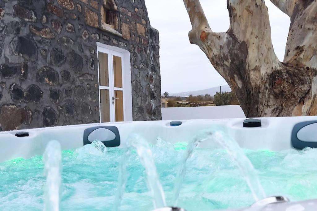 Holiday home Red Harmony Stone House Akrotiri (Santorini)