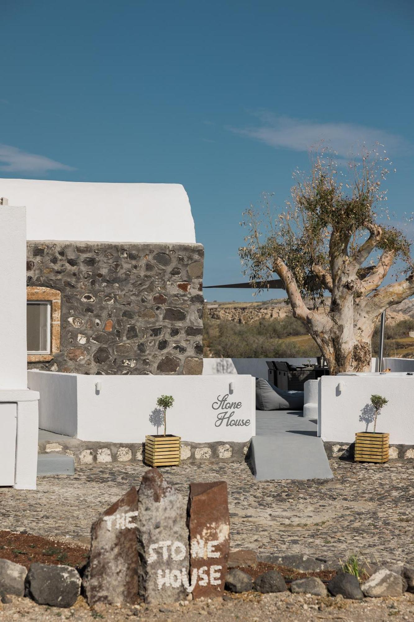 Red Harmony Stone House * Akrotiri (Santorini)